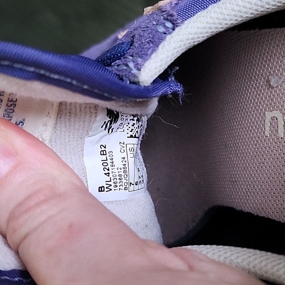 New Balance 420 Retro Slim Line Sneakers - Picture 7 of 8